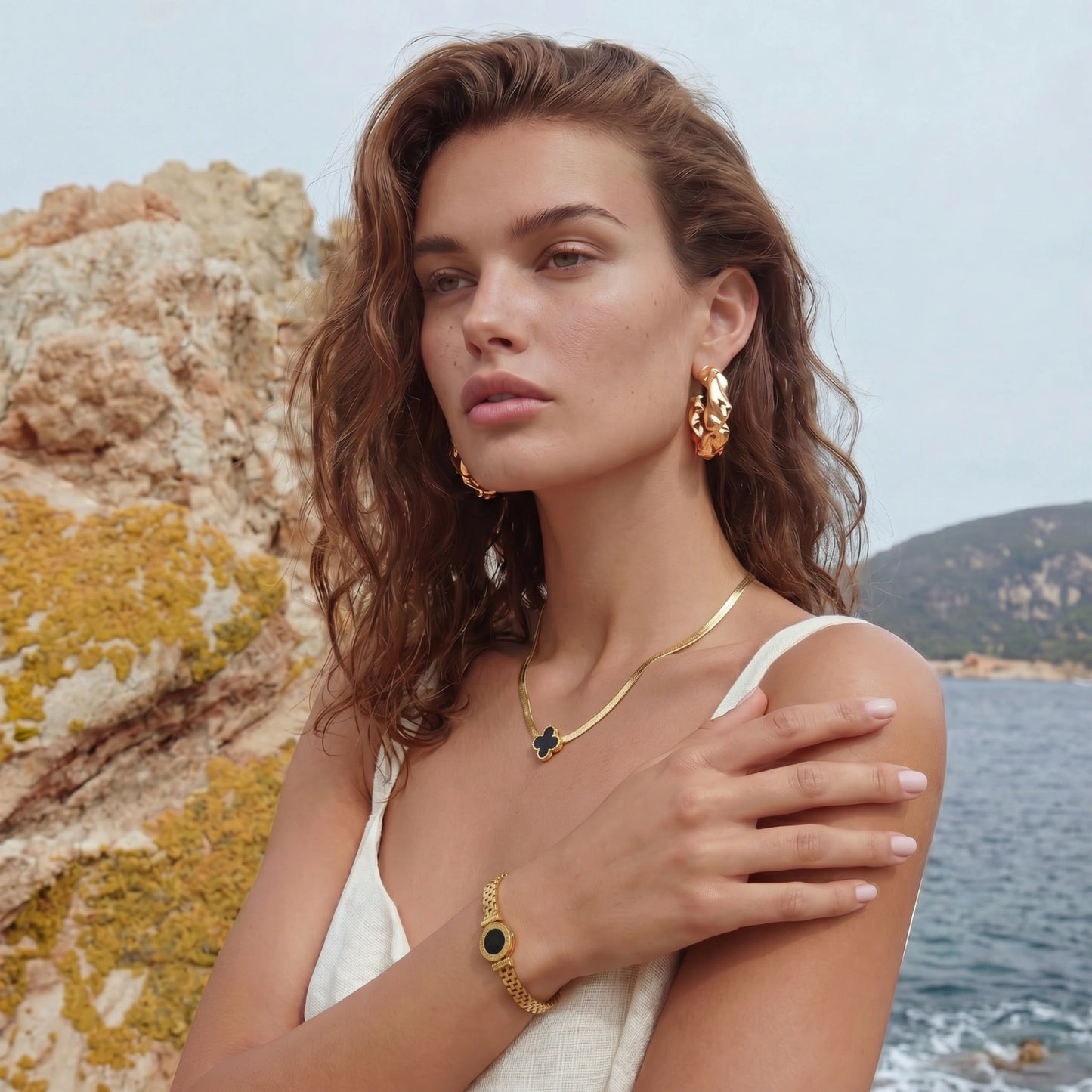 18K Gold Four Leaf Clover Necklace – Black Enamel Herringbone Chain