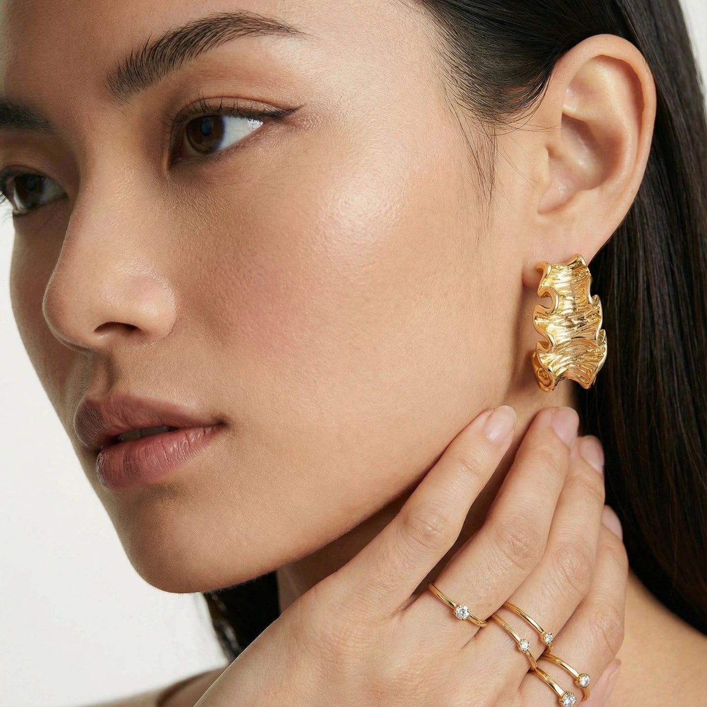 18K Gold Ripple Hoop Earrings – Sculptural Wave Half Hoops