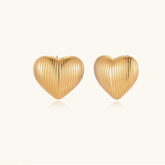 18K Gold Heart Stud Earrings – Large Ribbed Heart Studs