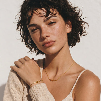 18K Gold Knot Pendant Necklace – Minimalist Gold Knot Necklace